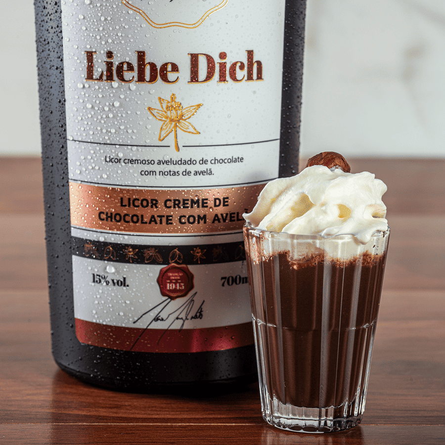 Licor Creme de Chocolate com Avelã 700ml Liebe Dich Schluck Licor Creme de Chocolate com Avelã 700ml Liebe Dich Schluck