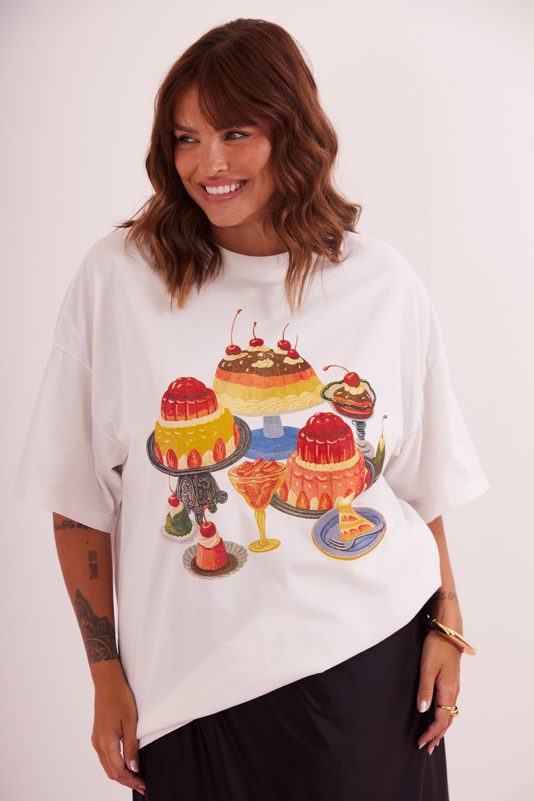 T-SHIRT OVER CAKE BRANCO ACUCAR T-SHIRT OVER CAKE BRANCO ACUCAR