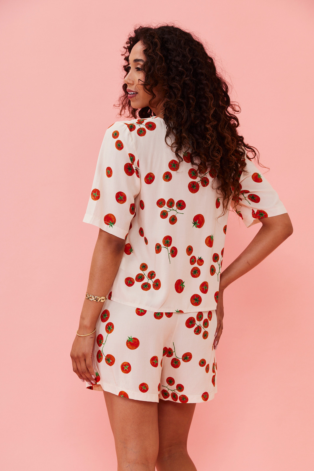 BLUSA GRACE ESTAMPA TOMATES BLUSA GRACE ESTAMPA TOMATES