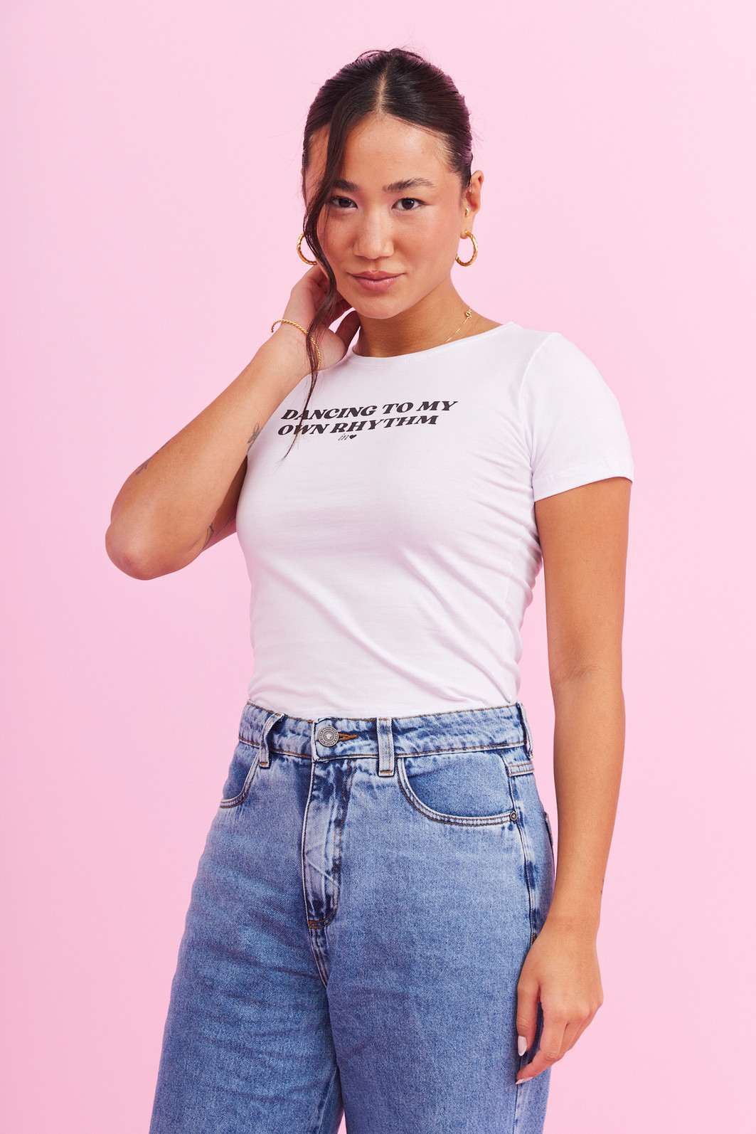 BABY TEE DANCING OFF WHITE BABY TEE DANCING OFF WHITE