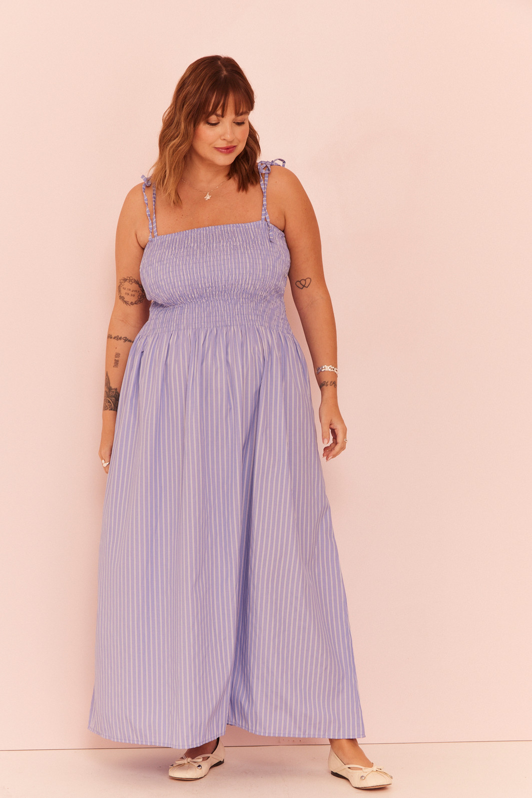 VESTIDO MIDI KENDALL LISTRADO AZUL