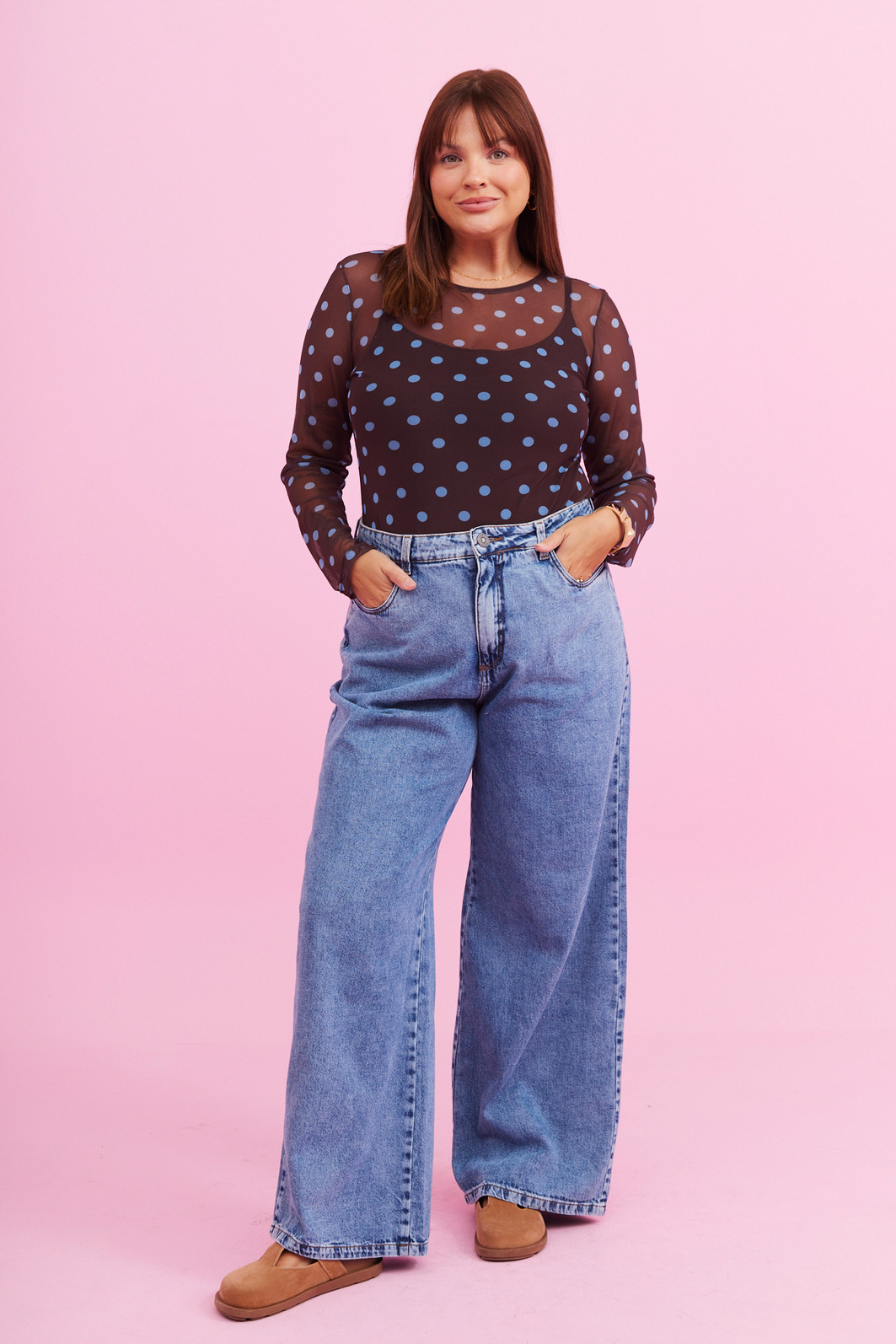 BLUSA TULE AMANDA POA AZUL FUNDO MARROM BLUSA TULE AMANDA POA AZUL FUNDO MARROM