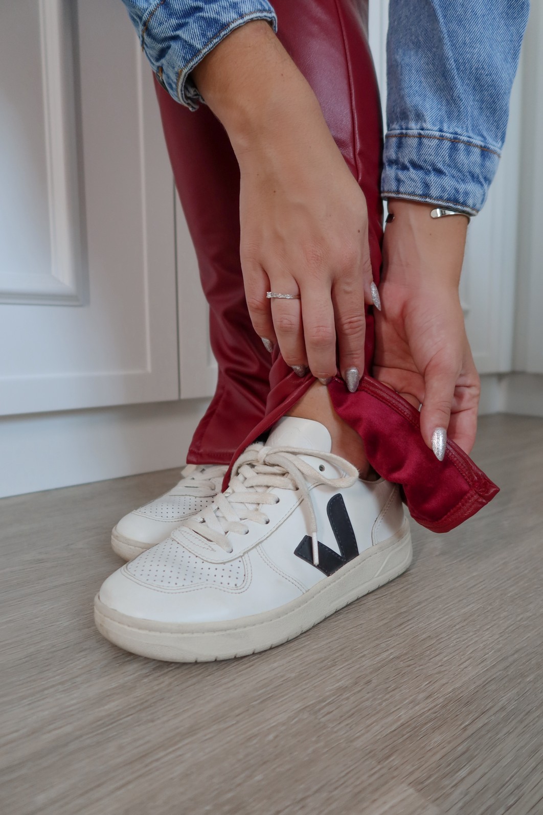 Calça Couro Fake Peluciada Maite BORDO