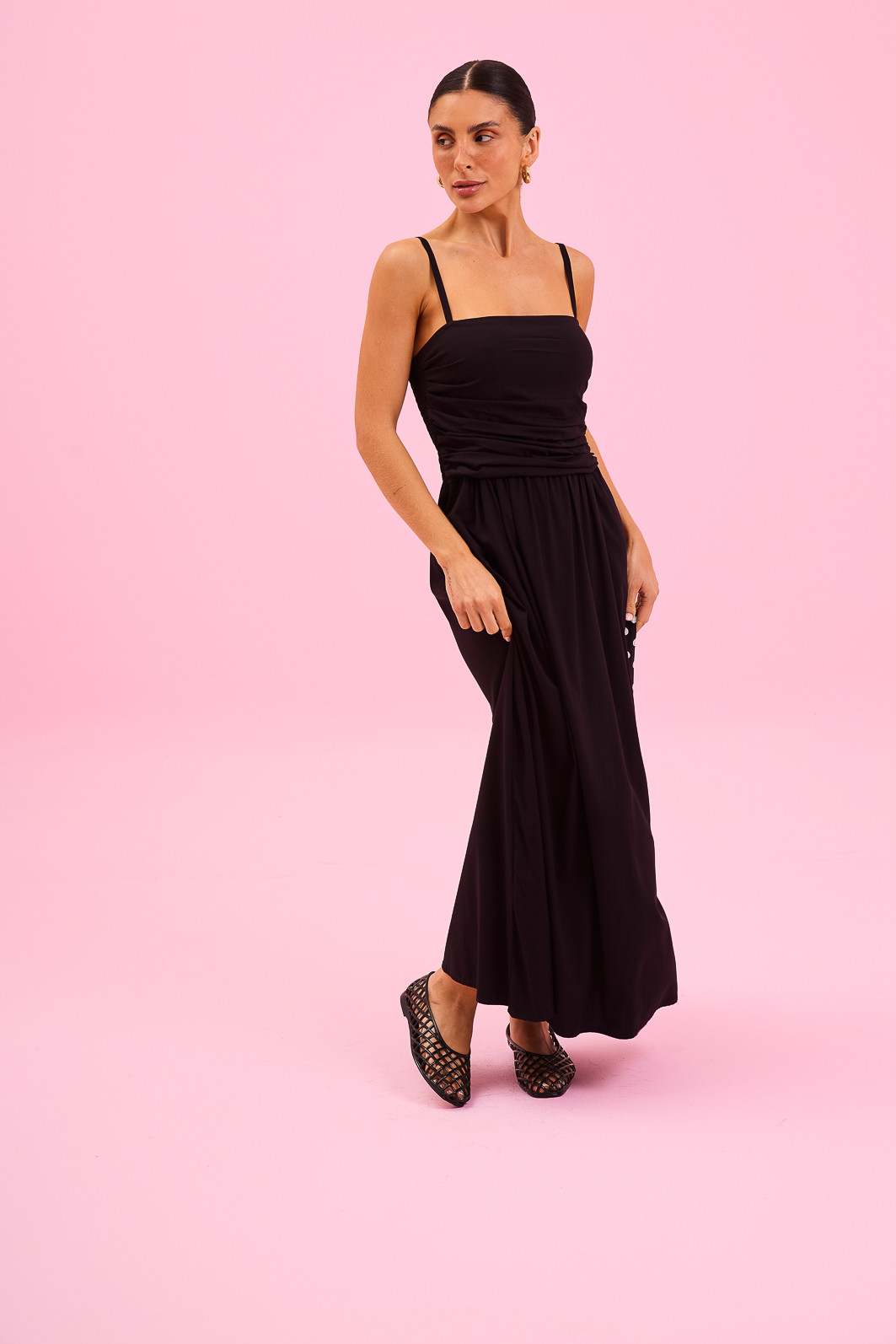VESTIDO MIDI TRICOLINE CAMILA PRETO VESTIDO MIDI TRICOLINE CAMILA PRETO