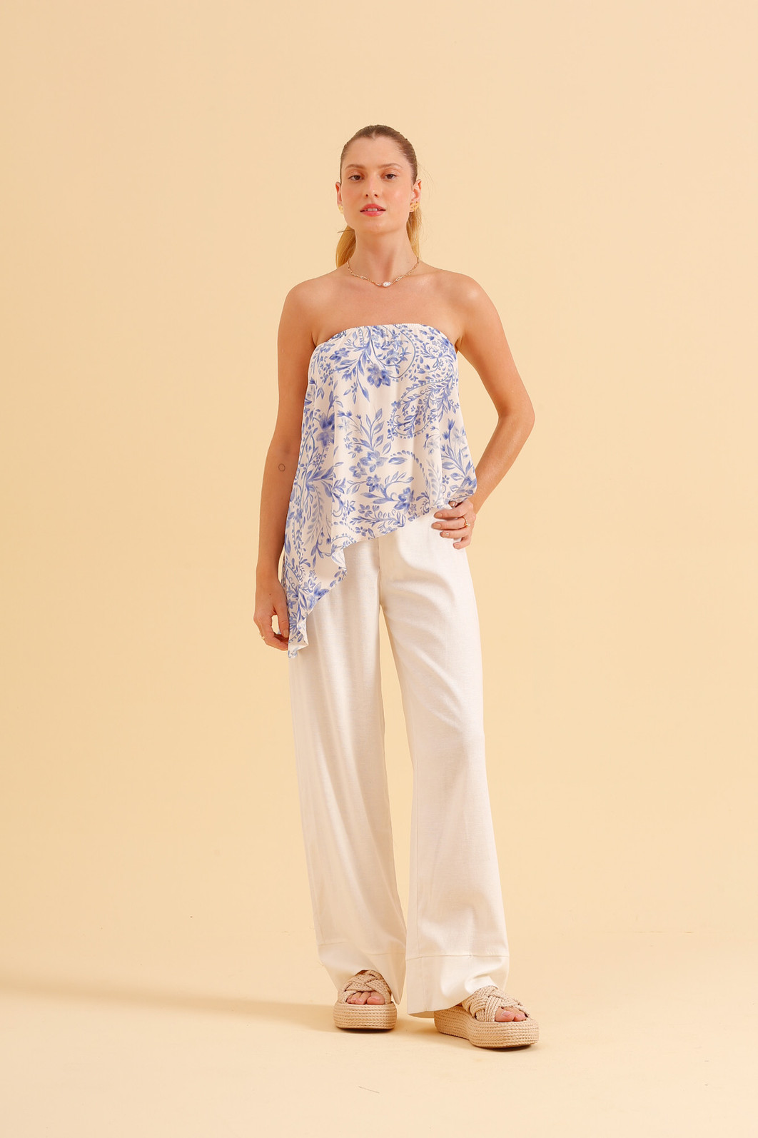 CALÇA RETA OFF WHITE CALÇA RETA OFF WHITE