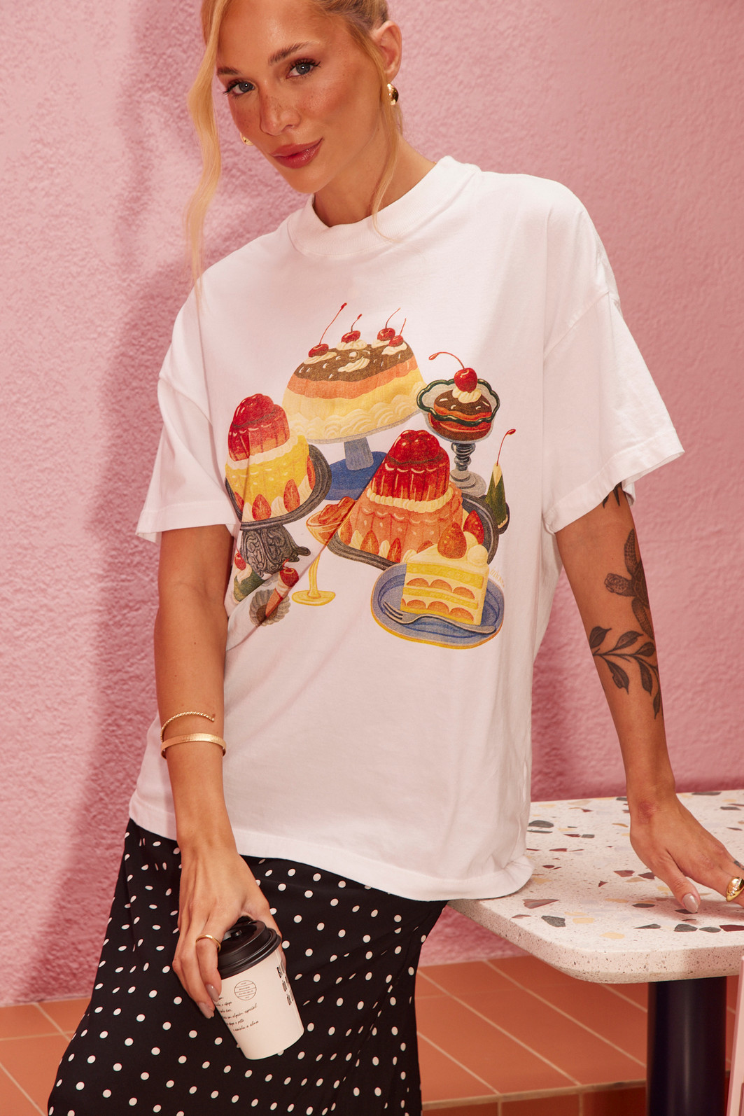 T-SHIRT OVER CAKE BRANCO ACUCAR T-SHIRT OVER CAKE BRANCO ACUCAR