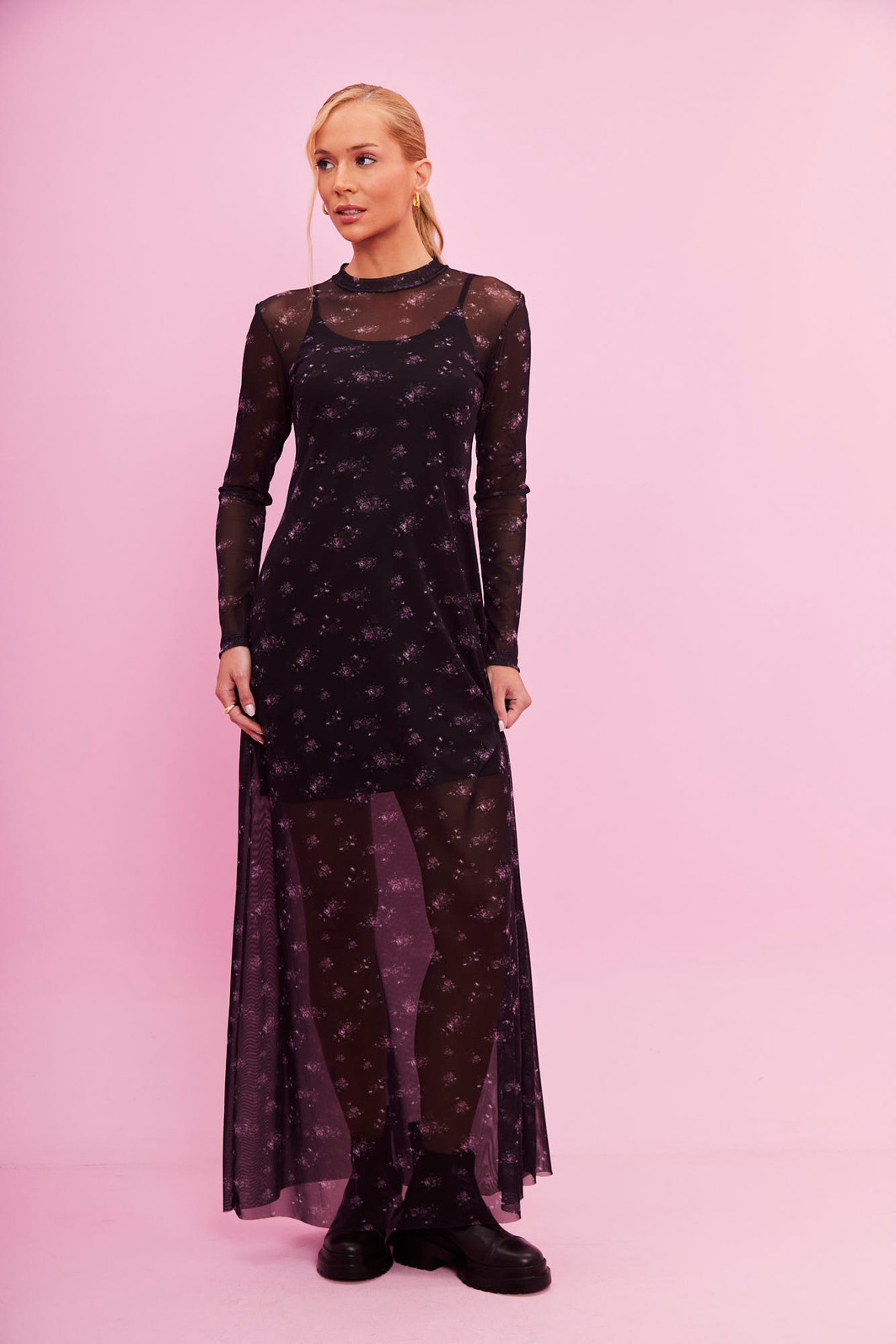 VESTIDO TULE FLOWER FLORAL FUNDO PRETO