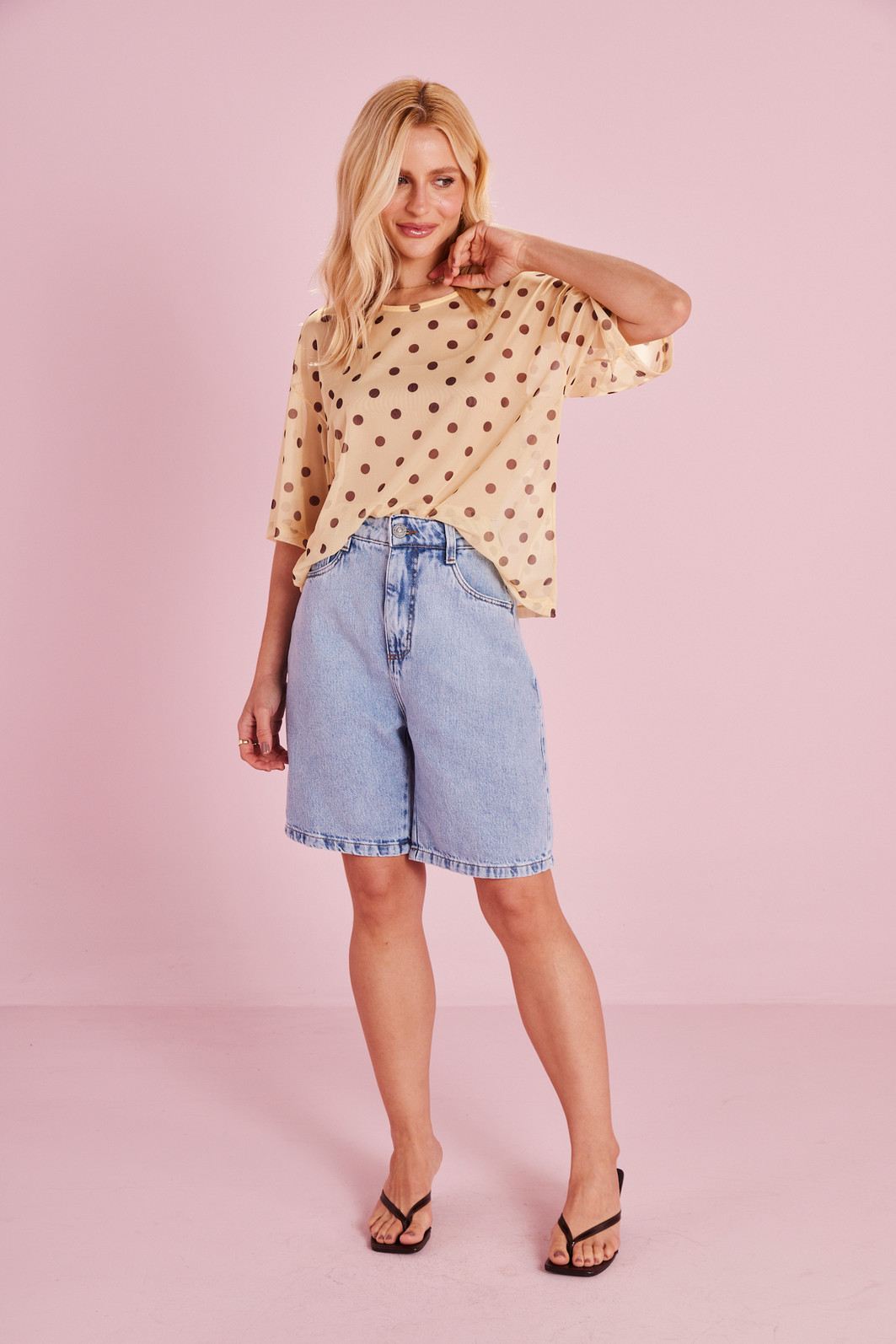 BLUSA TULE FLASH SALE COM REGATA POÁ MARROM BLUSA TULE FLASH SALE COM REGATA POÁ MARROM