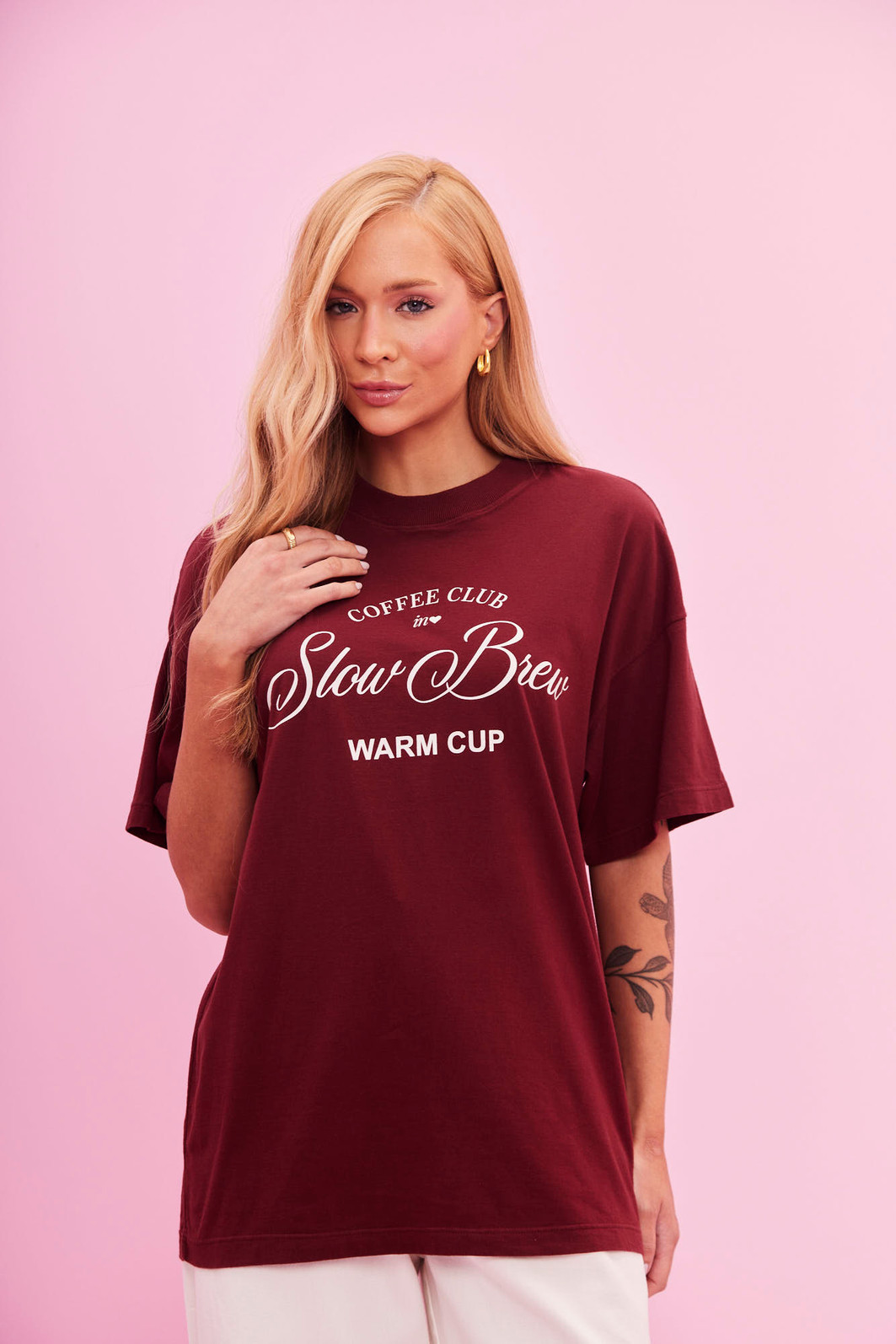 T-SHIRT OVER COFFEE CLUB BORDO