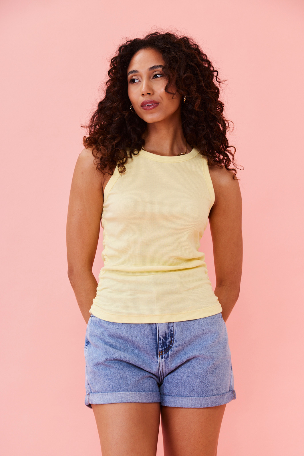 REGATA CANELADA AMARELO