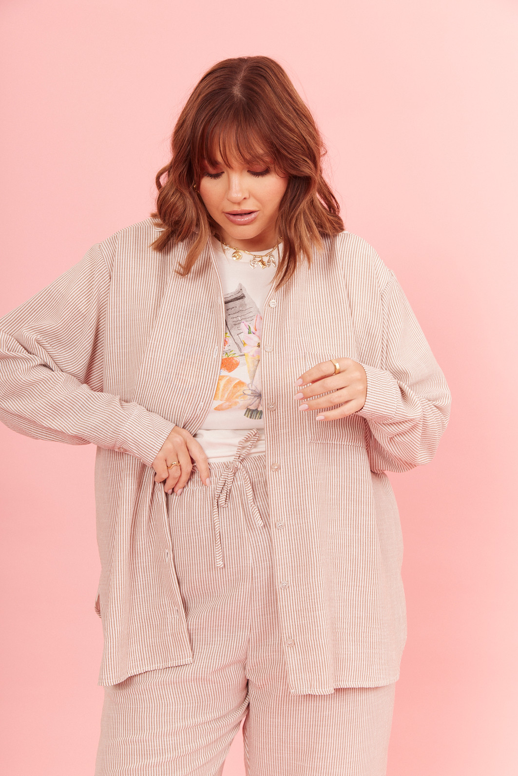 CAMISA JOICE LISTRADO BEGE