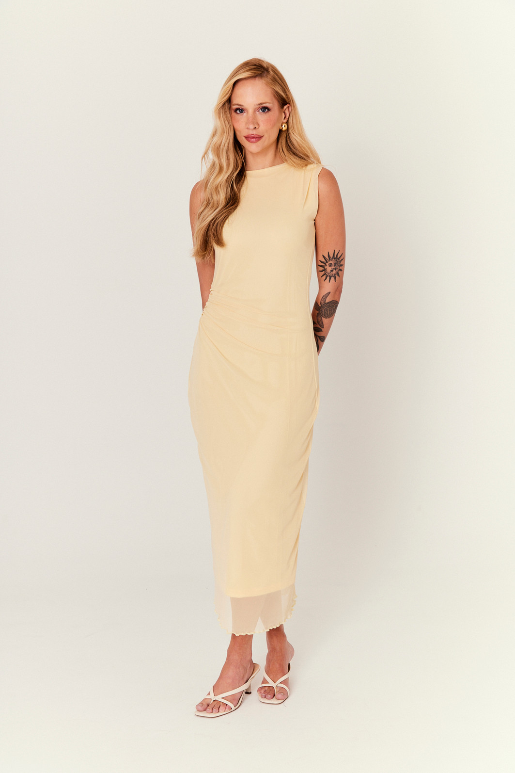 VESTIDO ADRIANE AMARELO VESTIDO ADRIANE AMARELO