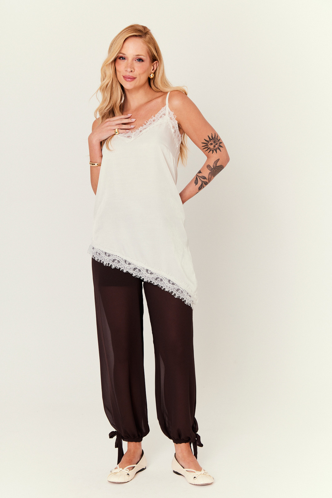 CALÇA ALADIM MARROM CALÇA ALADIM MARROM