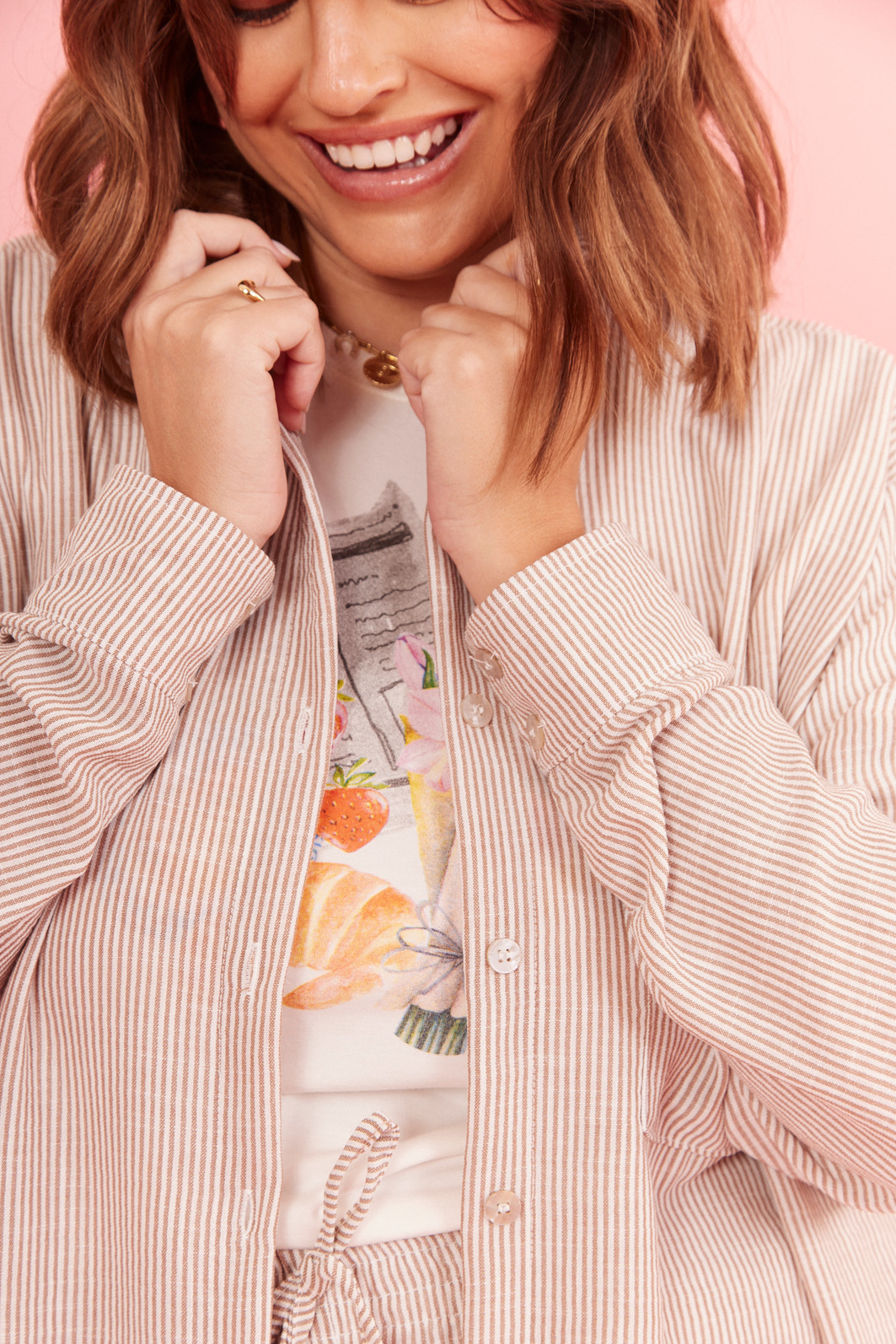 CAMISA JOICE LISTRADO BEGE