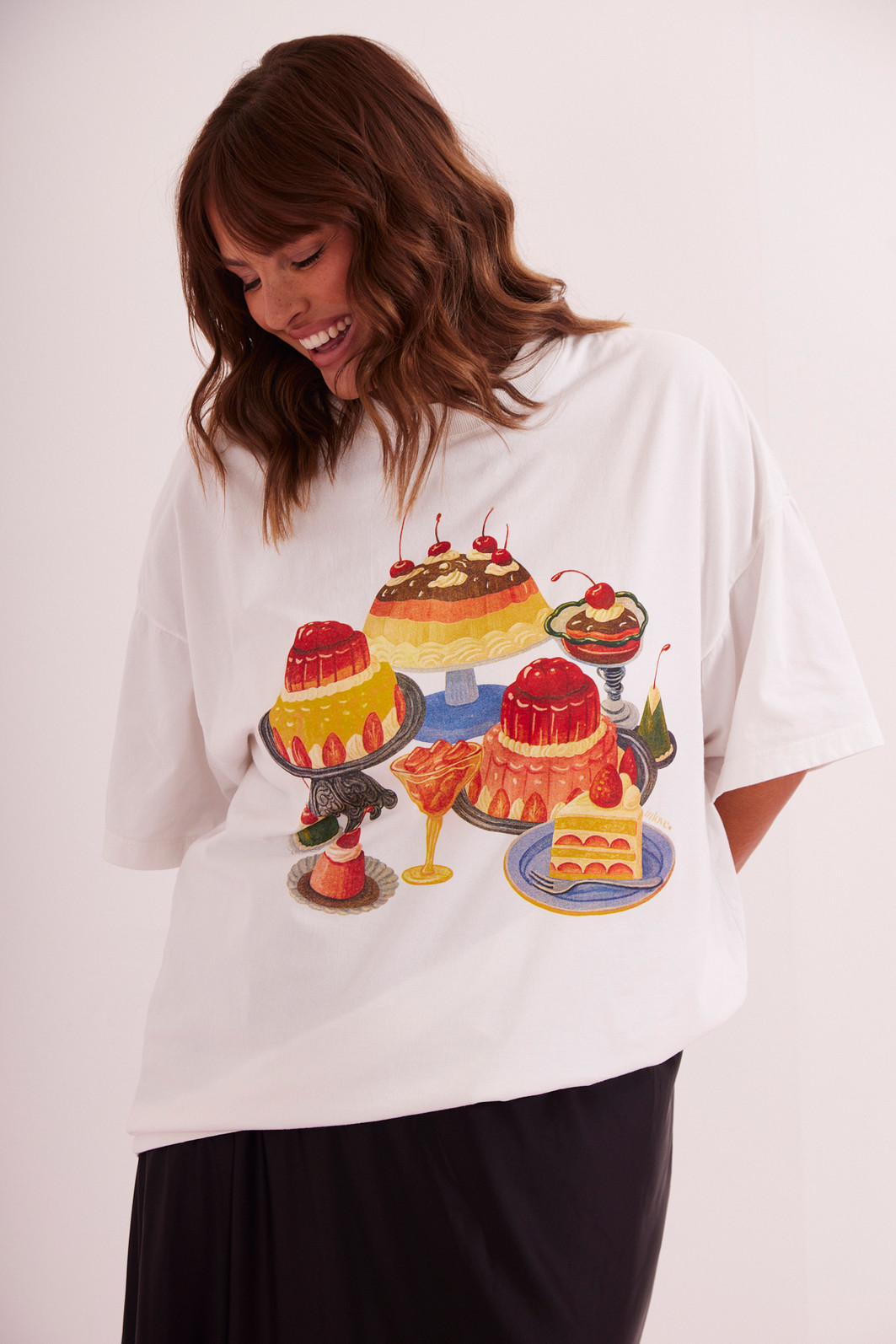 T-SHIRT OVER CAKE BRANCO ACUCAR T-SHIRT OVER CAKE BRANCO ACUCAR
