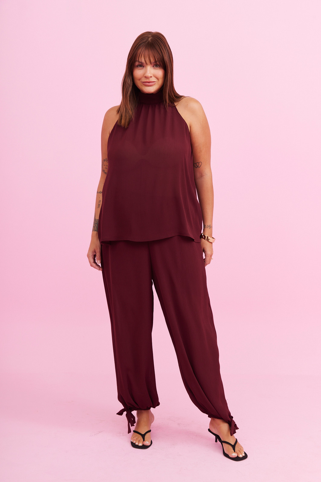 CALÇA ALADIM MARCELA BORDO CALÇA ALADIM MARCELA BORDO