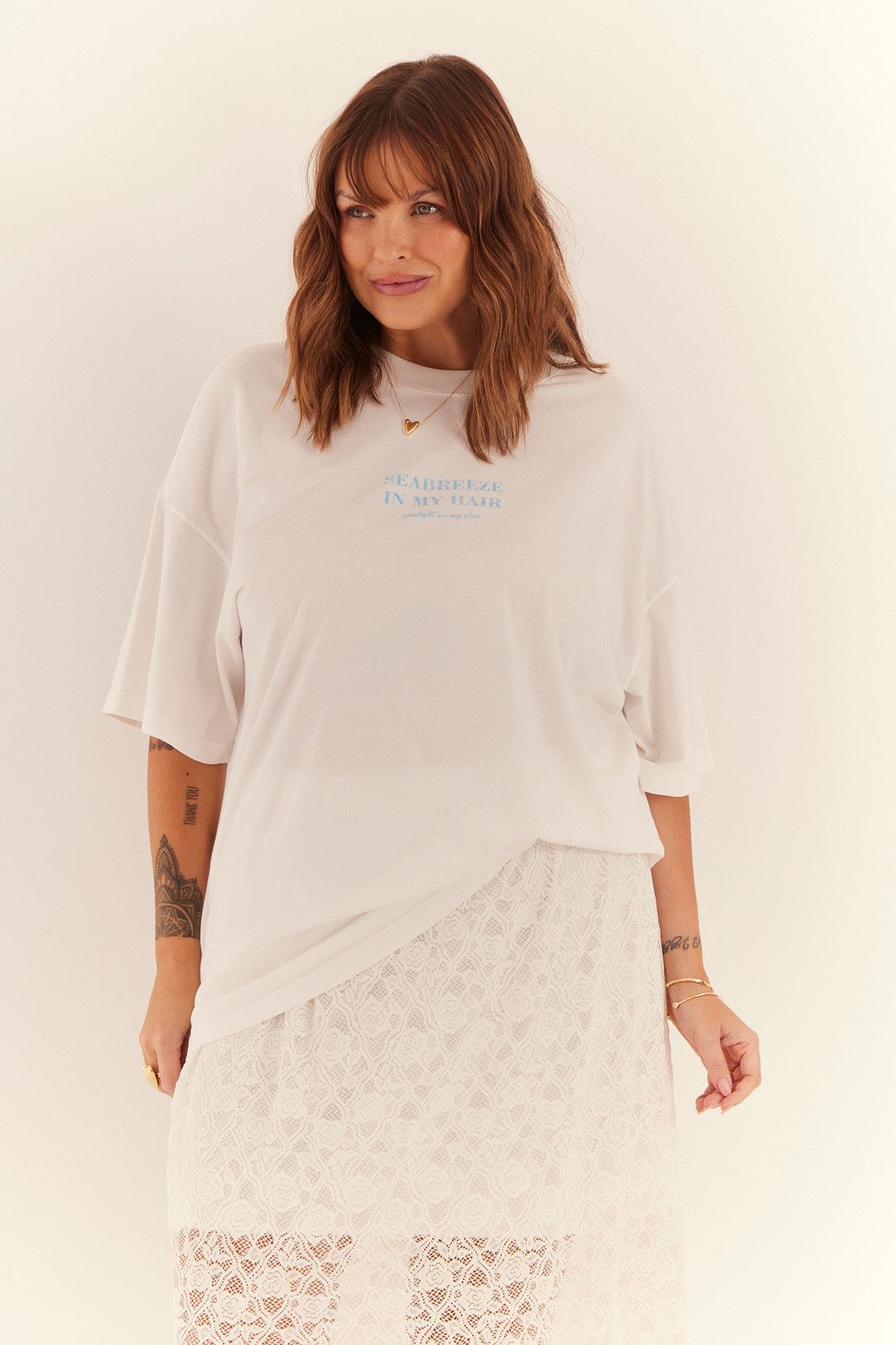 T-SHIRT OVER SEABREEZE BRANCO ACUCAR T-SHIRT OVER SEABREEZE BRANCO ACUCAR