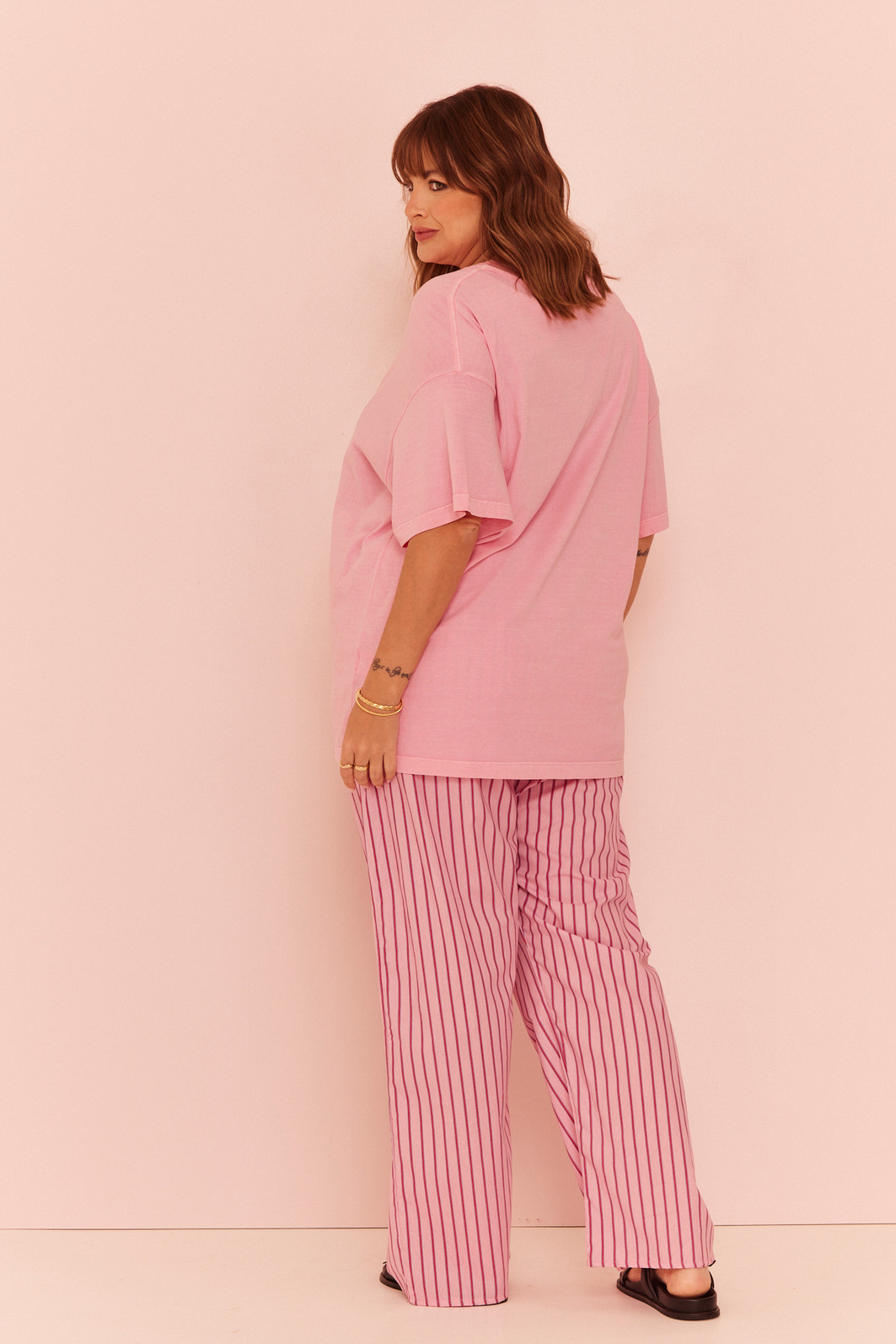 CALÇA FERNANDA LISTRADO ROSA E VERMELHO CALÇA FERNANDA LISTRADO ROSA E VERMELHO