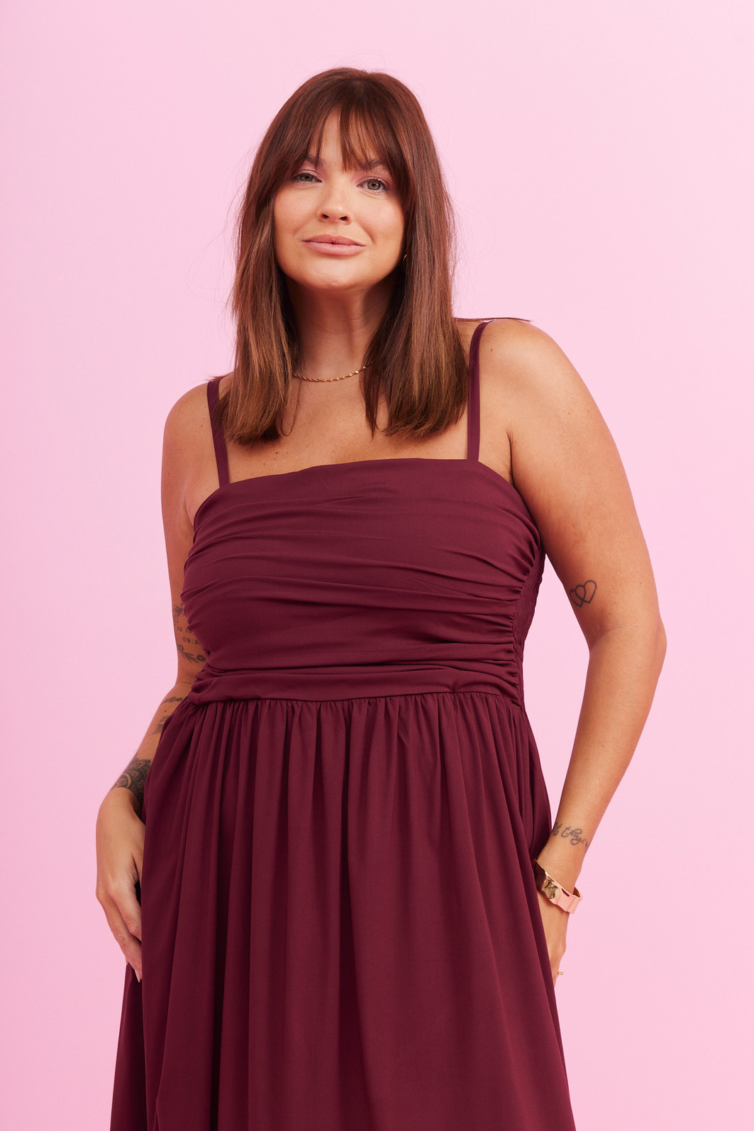 VESTIDO MIDI MARSALA BORDO