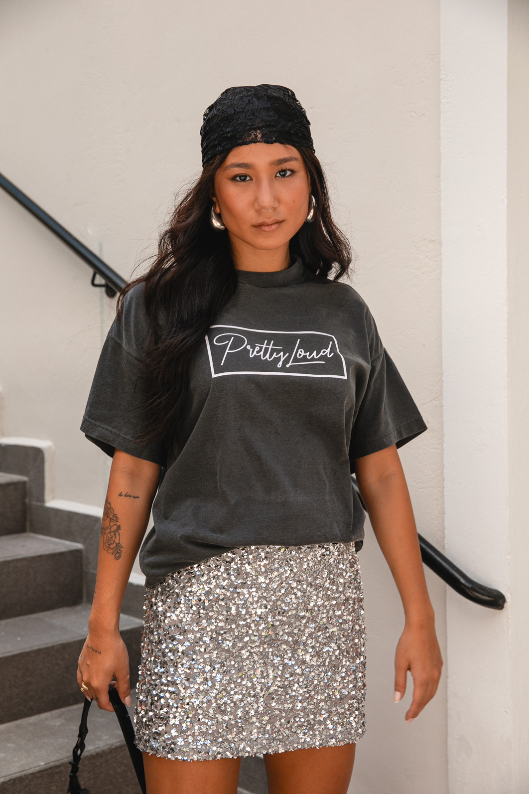 T-SHIRT OVER PRETTY LOUD PRETO ESTONADO T-SHIRT OVER PRETTY LOUD PRETO ESTONADO