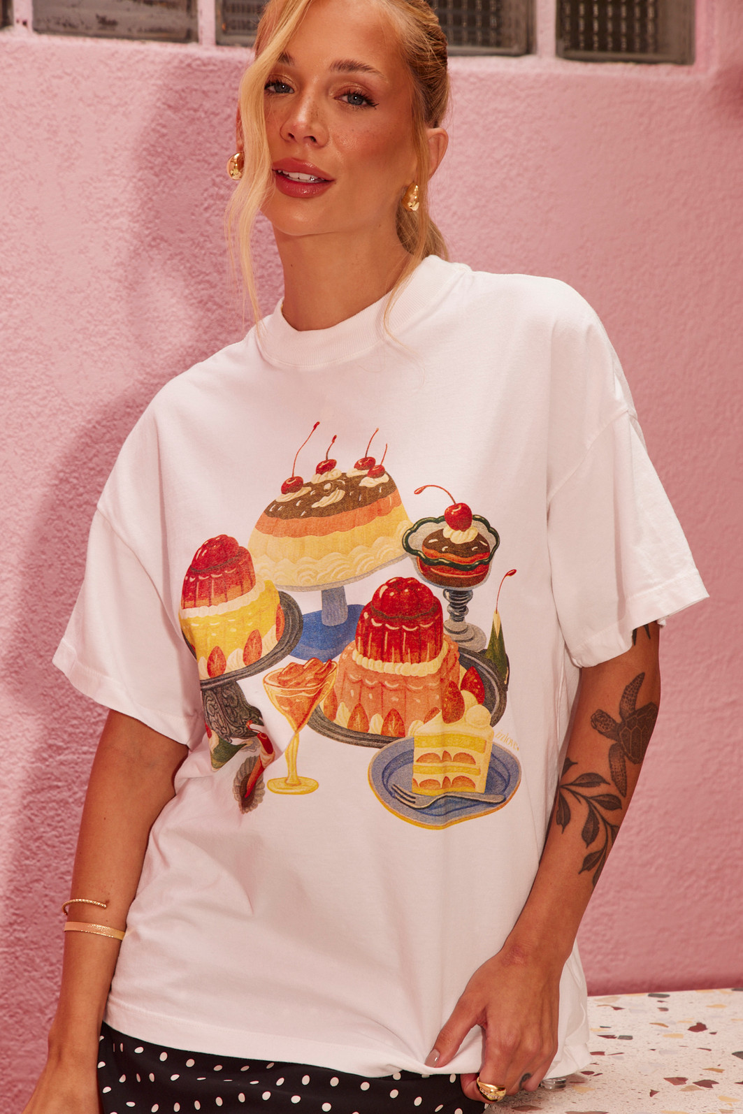 T-SHIRT OVER CAKE BRANCO ACUCAR T-SHIRT OVER CAKE BRANCO ACUCAR