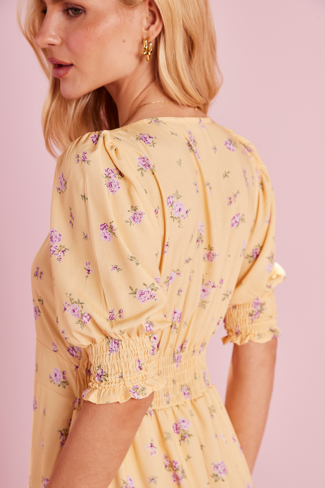 VESTIDO MIDI FLORAL VESTIDO MIDI FLORAL