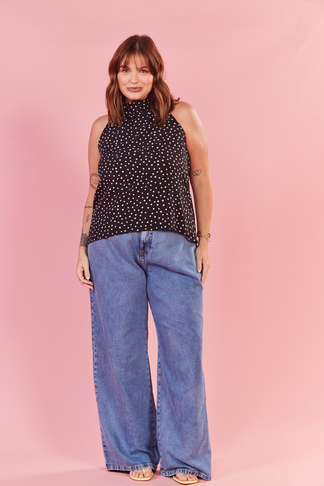 BLUSA JULIA POA FUNDO PRETO BLUSA JULIA POA FUNDO PRETO