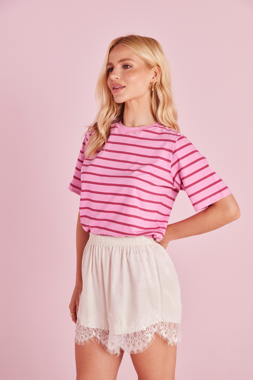 T-SHIRT SLIM LISTRADA ROSA