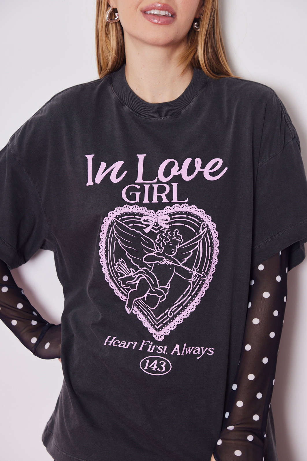 T-SHIRT OVER HEART FIRST PRETO T-SHIRT OVER HEART FIRST PRETO