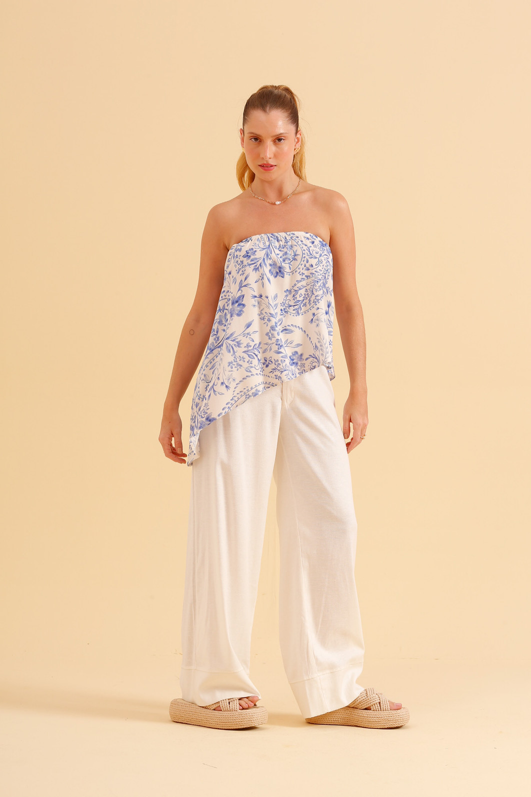 CALÇA RETA OFF WHITE CALÇA RETA OFF WHITE