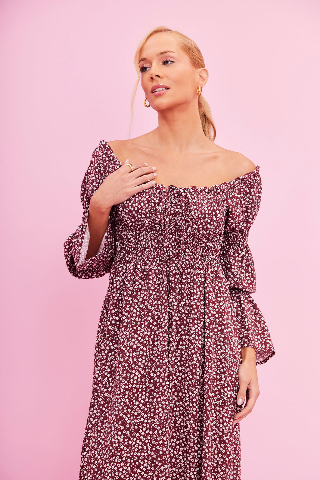 VESTIDO EMANUELE FLORAL FUNDO BORDO