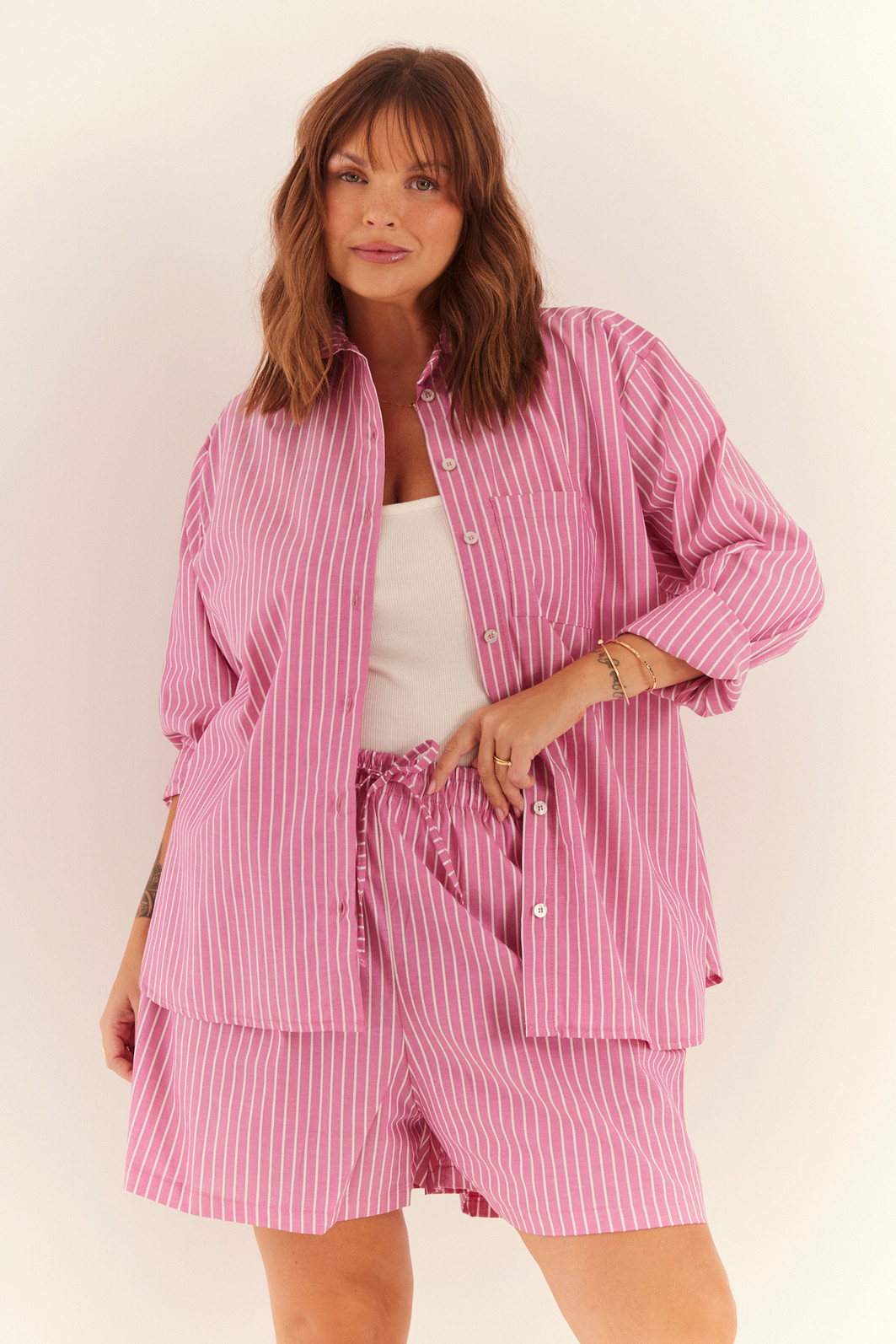 SHORTS NICE LISTRADO ROSA SHORTS NICE LISTRADO ROSA