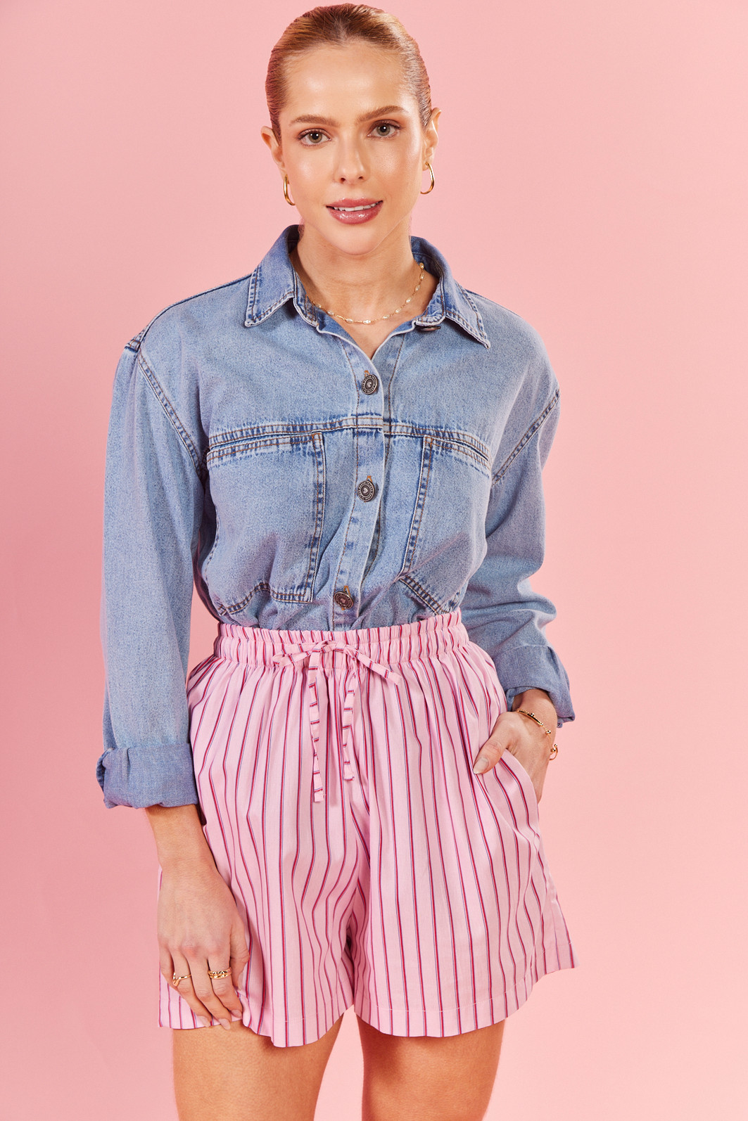 SHORTS CAMILE LISTRADO ROSA E VERMELHO SHORTS CAMILE LISTRADO ROSA E VERMELHO