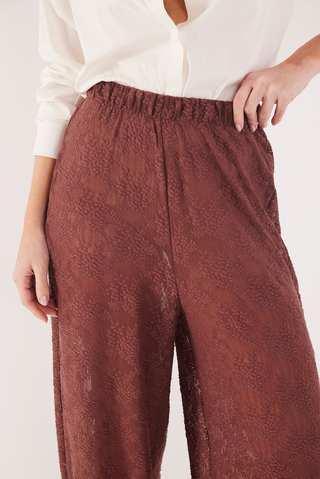 CALÇA ALADIM RENDA MILENA MARROM
