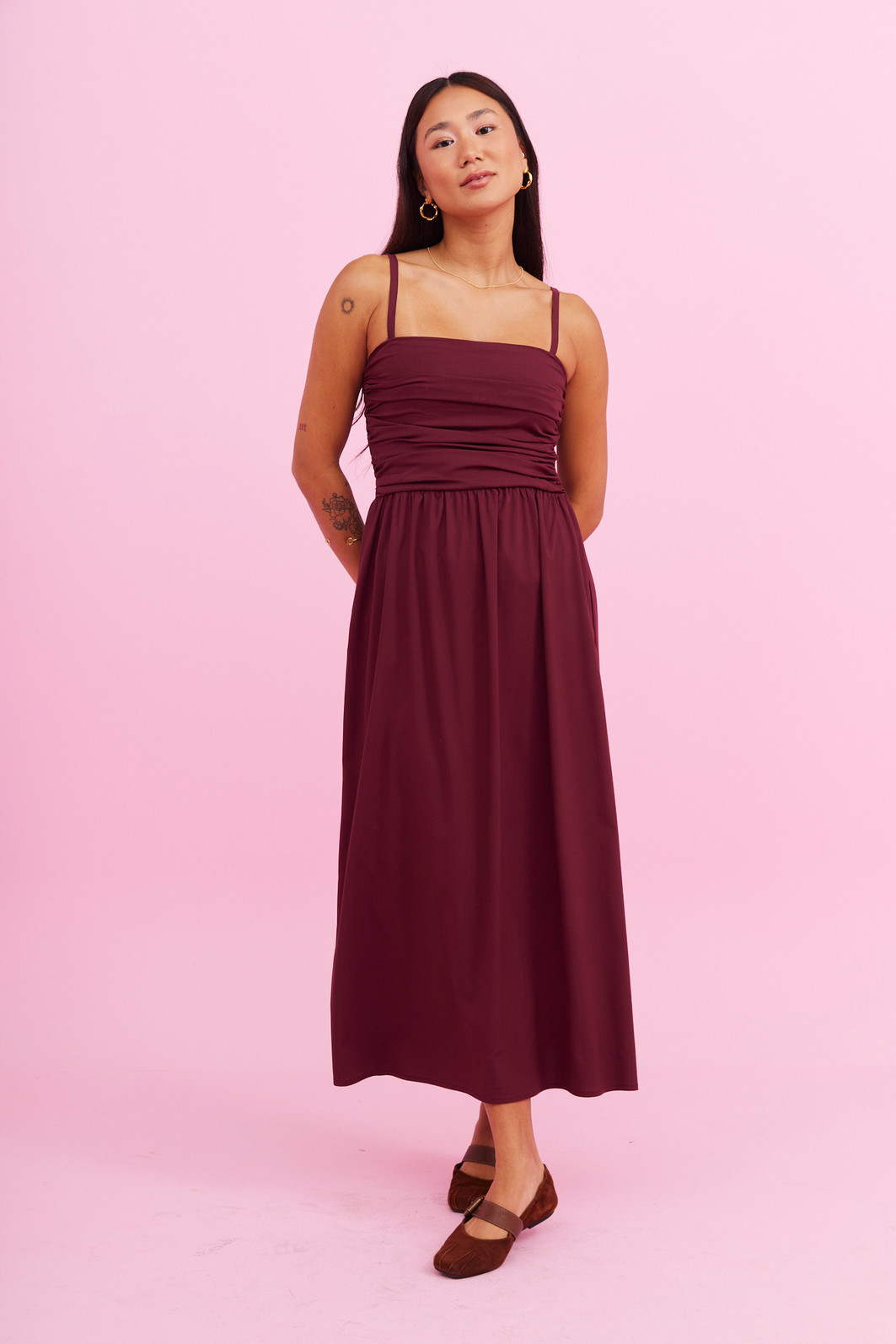 VESTIDO MIDI MARSALA BORDO