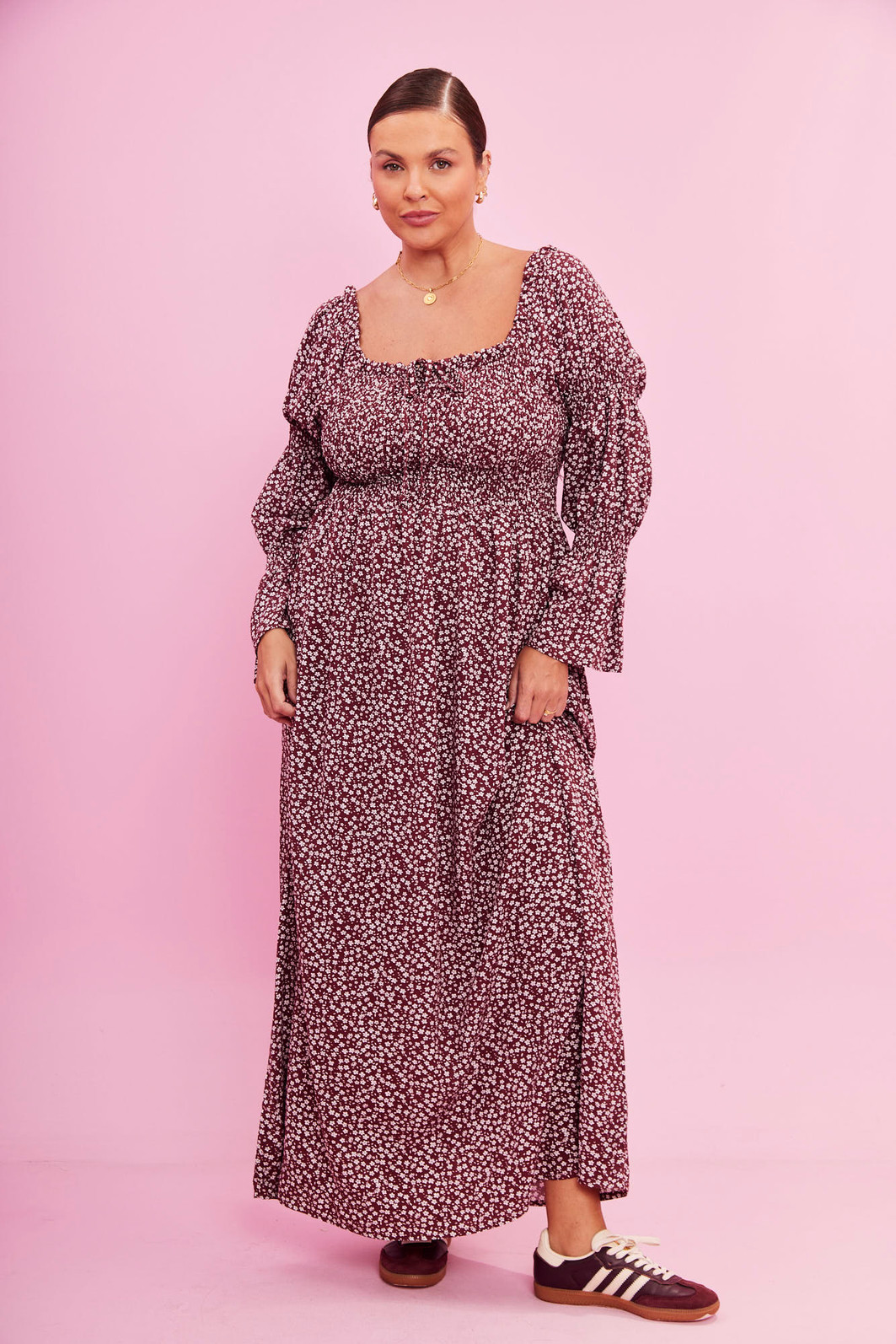 VESTIDO EMANUELE FLORAL FUNDO BORDO