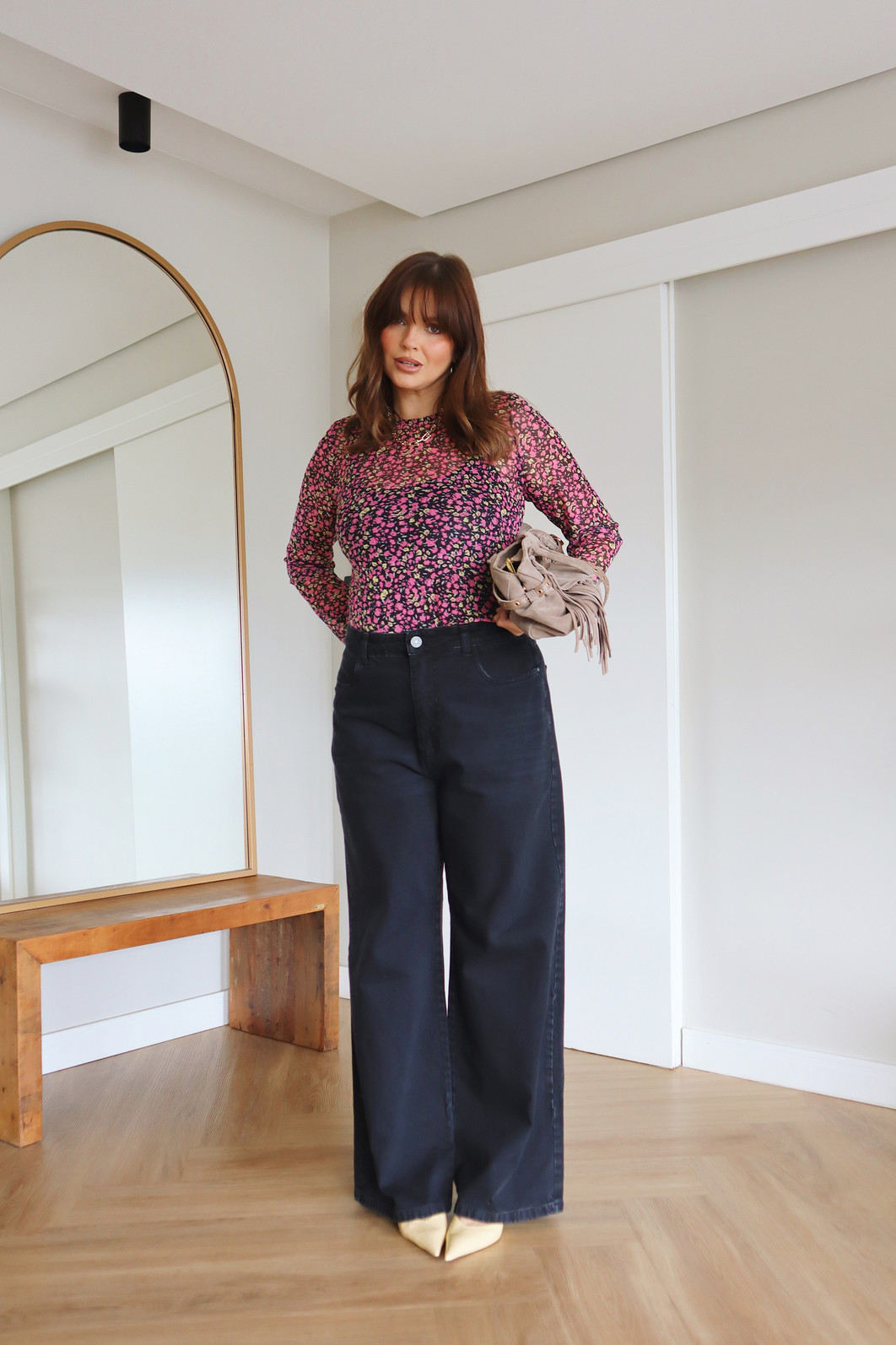 BLUSA DE TULE COM REGATA FLORAL FLORAL FUNDO PRETO