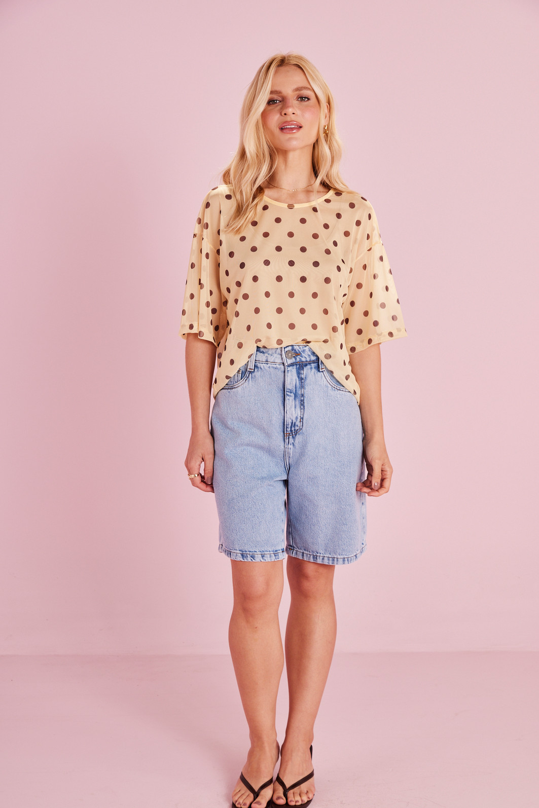 BLUSA TULE FLASH SALE COM REGATA POÁ MARROM BLUSA TULE FLASH SALE COM REGATA POÁ MARROM