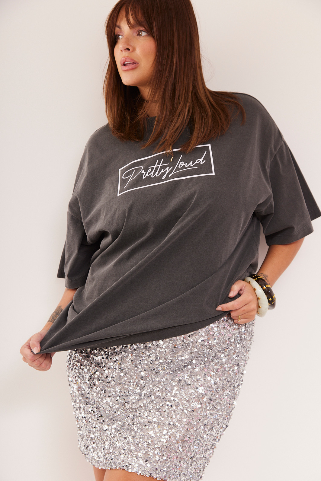 T-SHIRT OVER PRETTY LOUD PRETO ESTONADO T-SHIRT OVER PRETTY LOUD PRETO ESTONADO