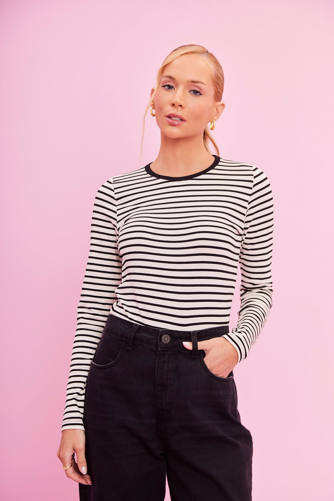 BLUSA LISTRADA COMFY LISTRADO PRETO