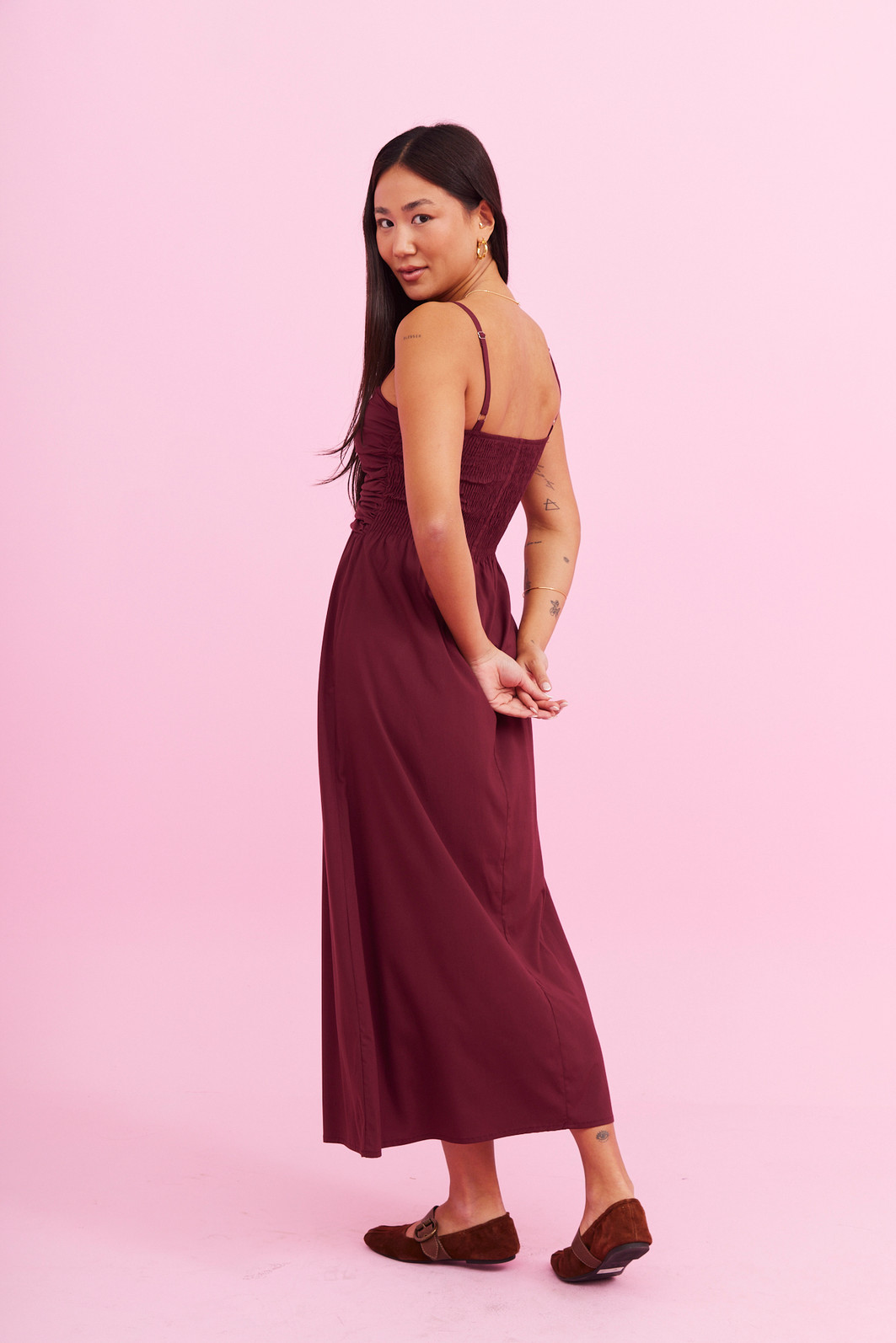 VESTIDO MIDI MARSALA BORDO