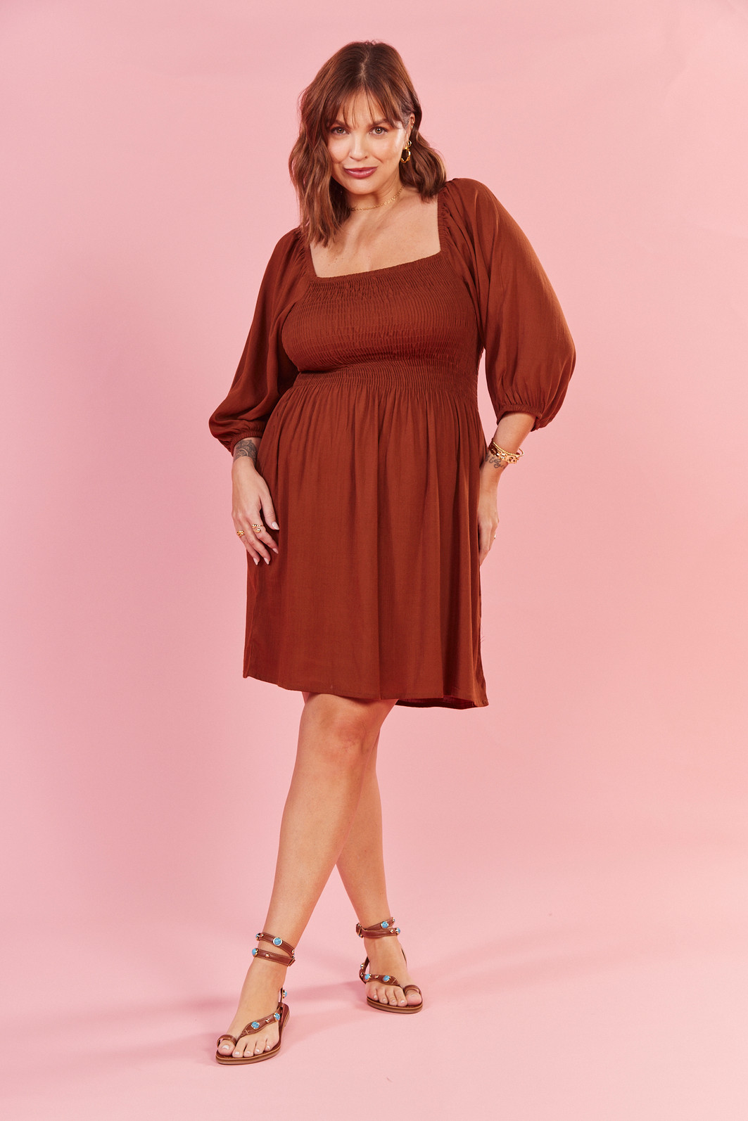 VESTIDO GABRIELE MARROM VESTIDO GABRIELE MARROM