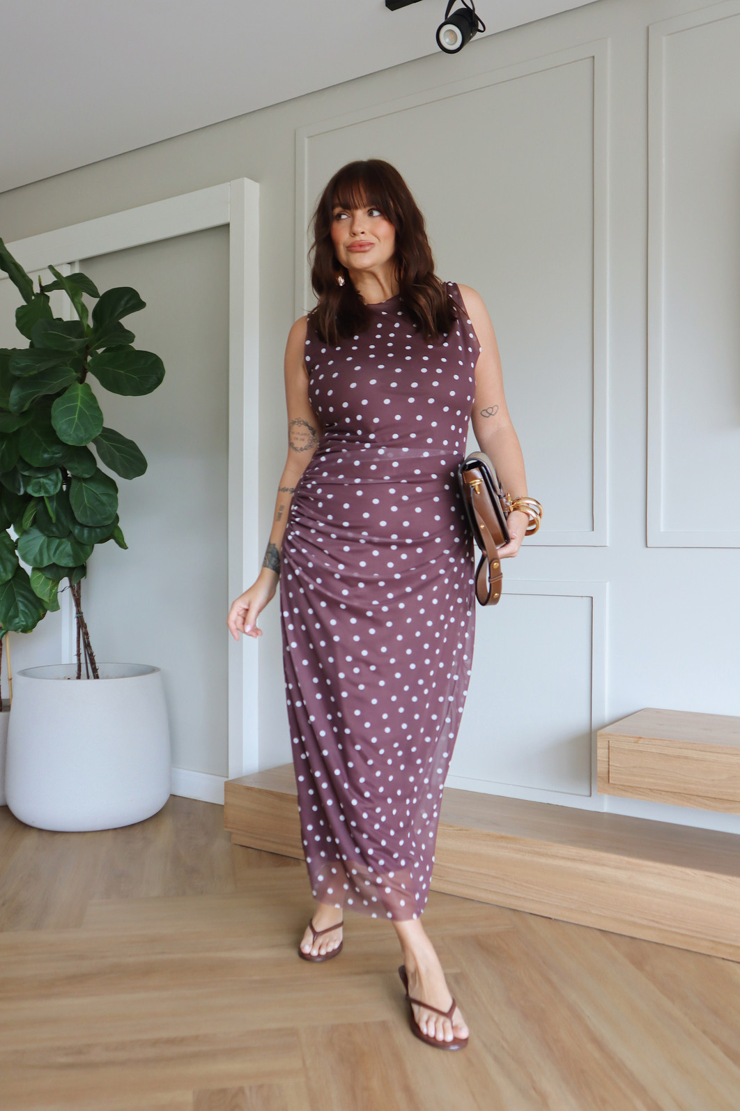 VESTIDO TULE JULIA POA OFF FINDO MARROM VESTIDO TULE JULIA POA OFF FINDO MARROM