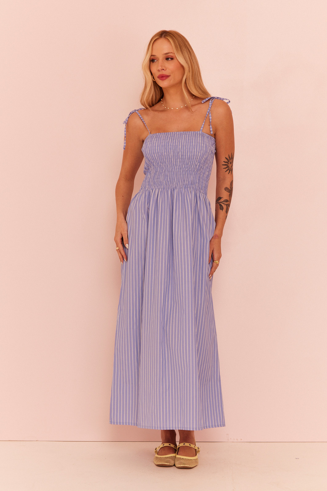 VESTIDO MIDI KENDALL LISTRADO AZUL