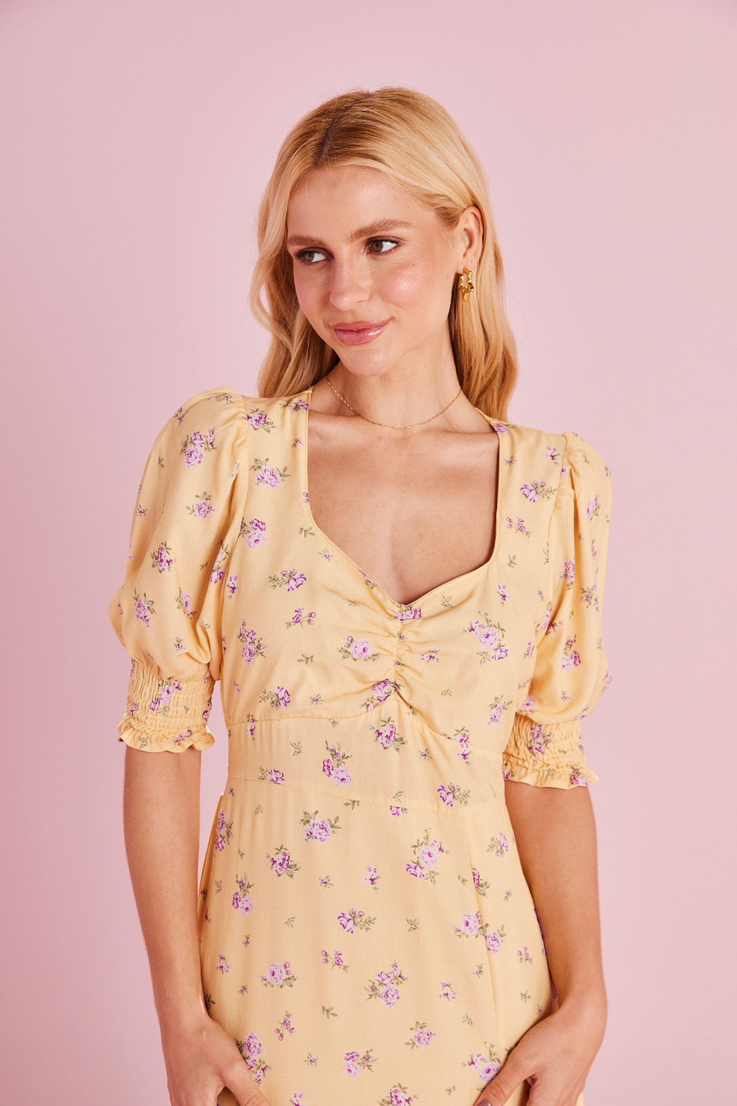 VESTIDO MIDI FLORAL VESTIDO MIDI FLORAL