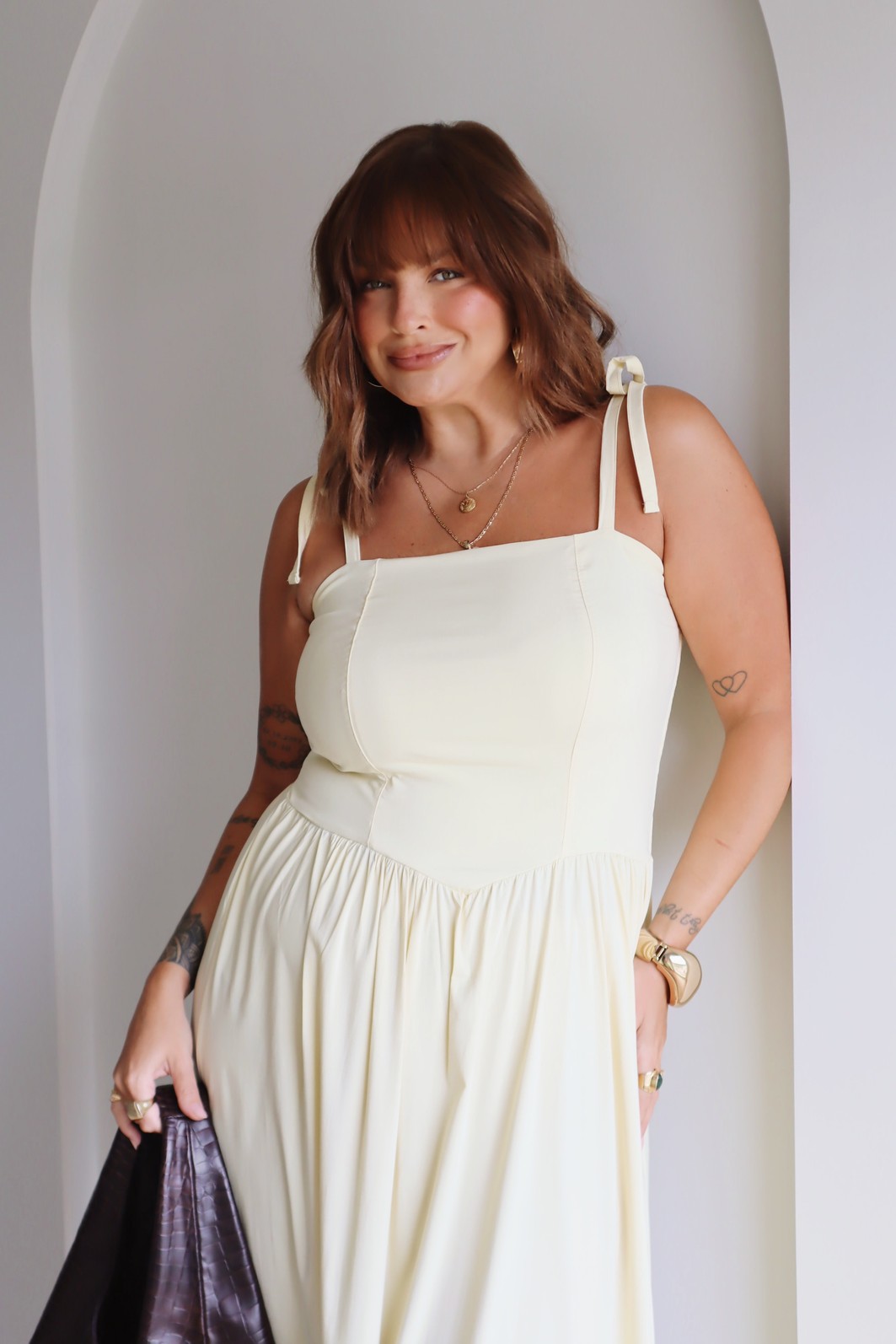 VESTIDO MIDI KARINA AMARELO VESTIDO MIDI KARINA AMARELO