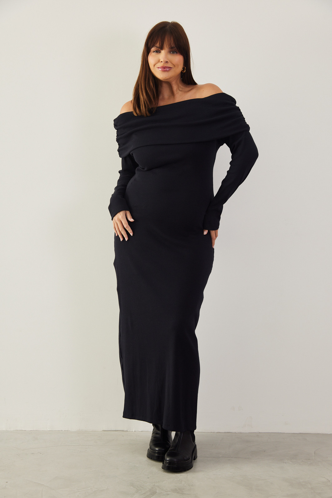 VESTIDO MIDI MORGANA PRETO VESTIDO MIDI MORGANA PRETO