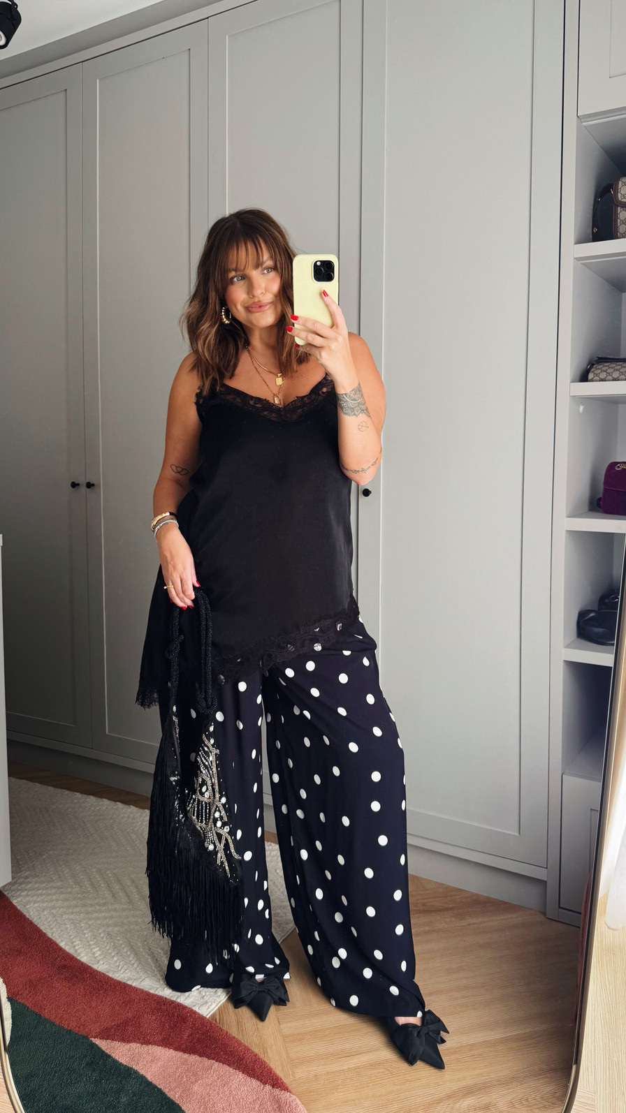 CALCA JOANA POA FUNDO PRETO CALCA JOANA POA FUNDO PRETO