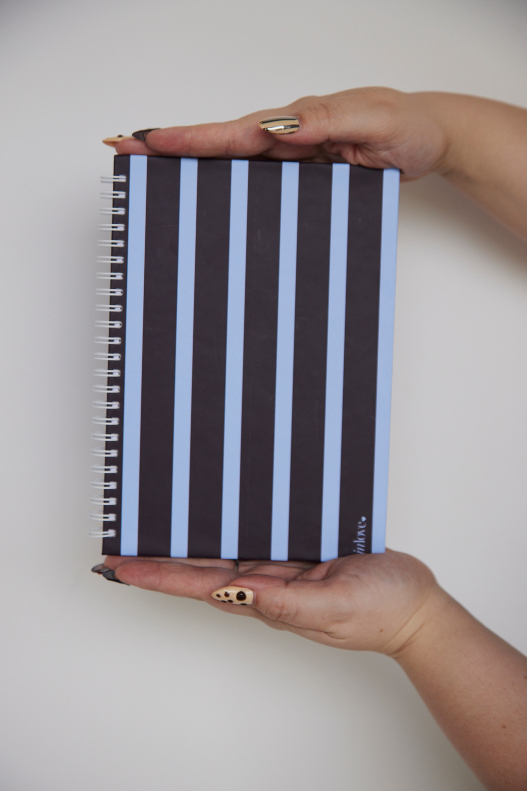 CADERNO LISTRADO