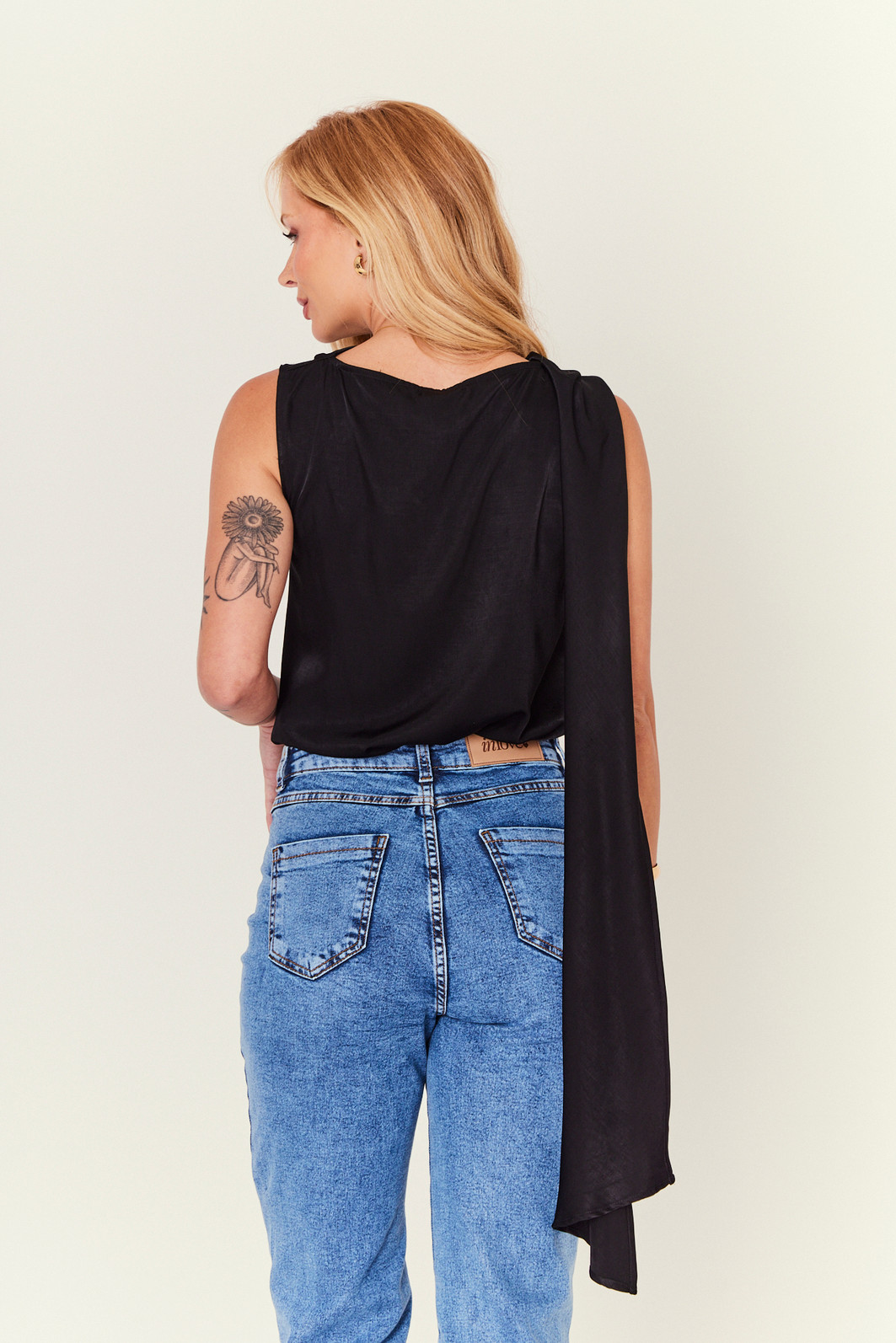 BLUSA CELINA PRETO BLUSA CELINA PRETO